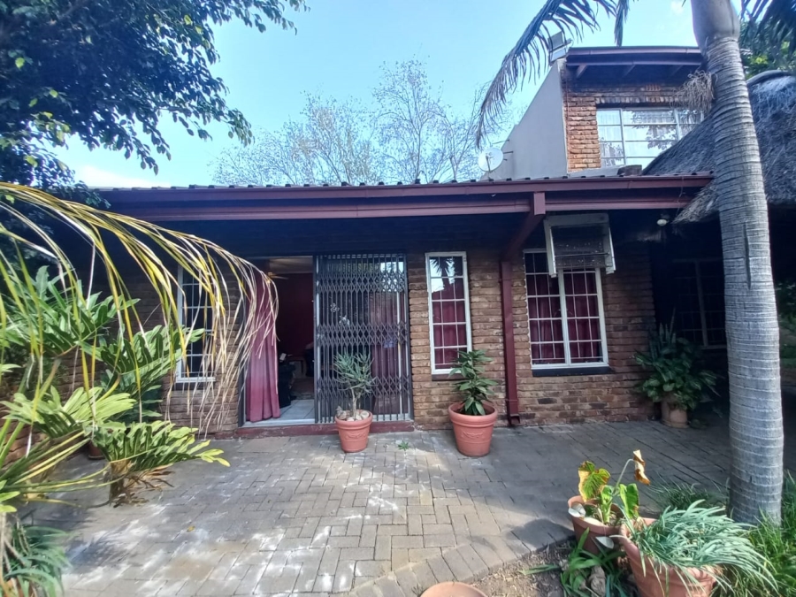 3 Bedroom Property for Sale in Rustenburg Central North West